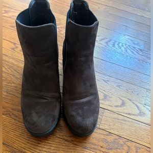 Seven7 BERLIN Suede booties in brown.